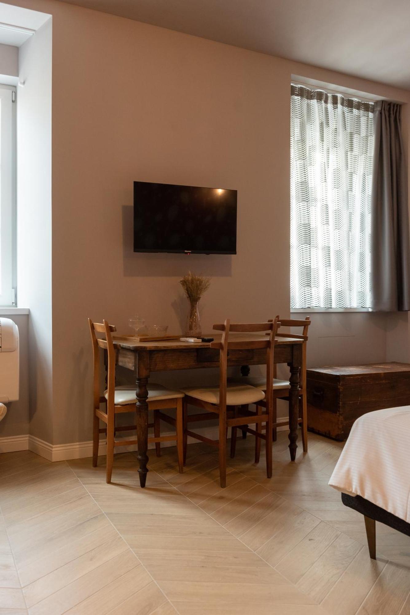 Regina Boutique Suites Trieste Extérieur photo